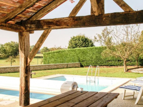 Superb holiday home with pool